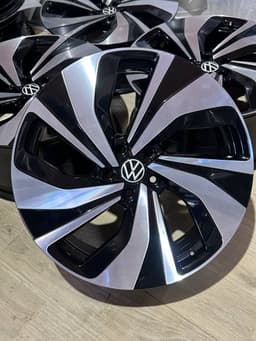 Диски Volkswagen id~ 20 5x112 — фото 1
