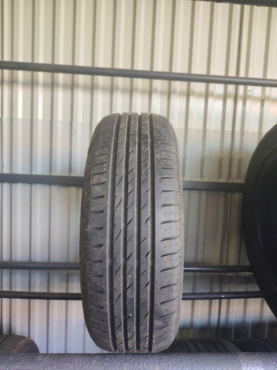 Шини Nexen Nbiue HD Plus 205/65R15 94H — фото 1