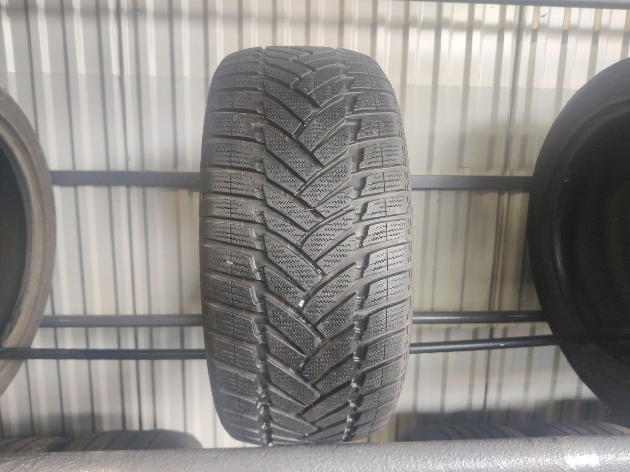Шини Dunlop SP Winter Sport M3 mo 255/45R17 98V — фото 1